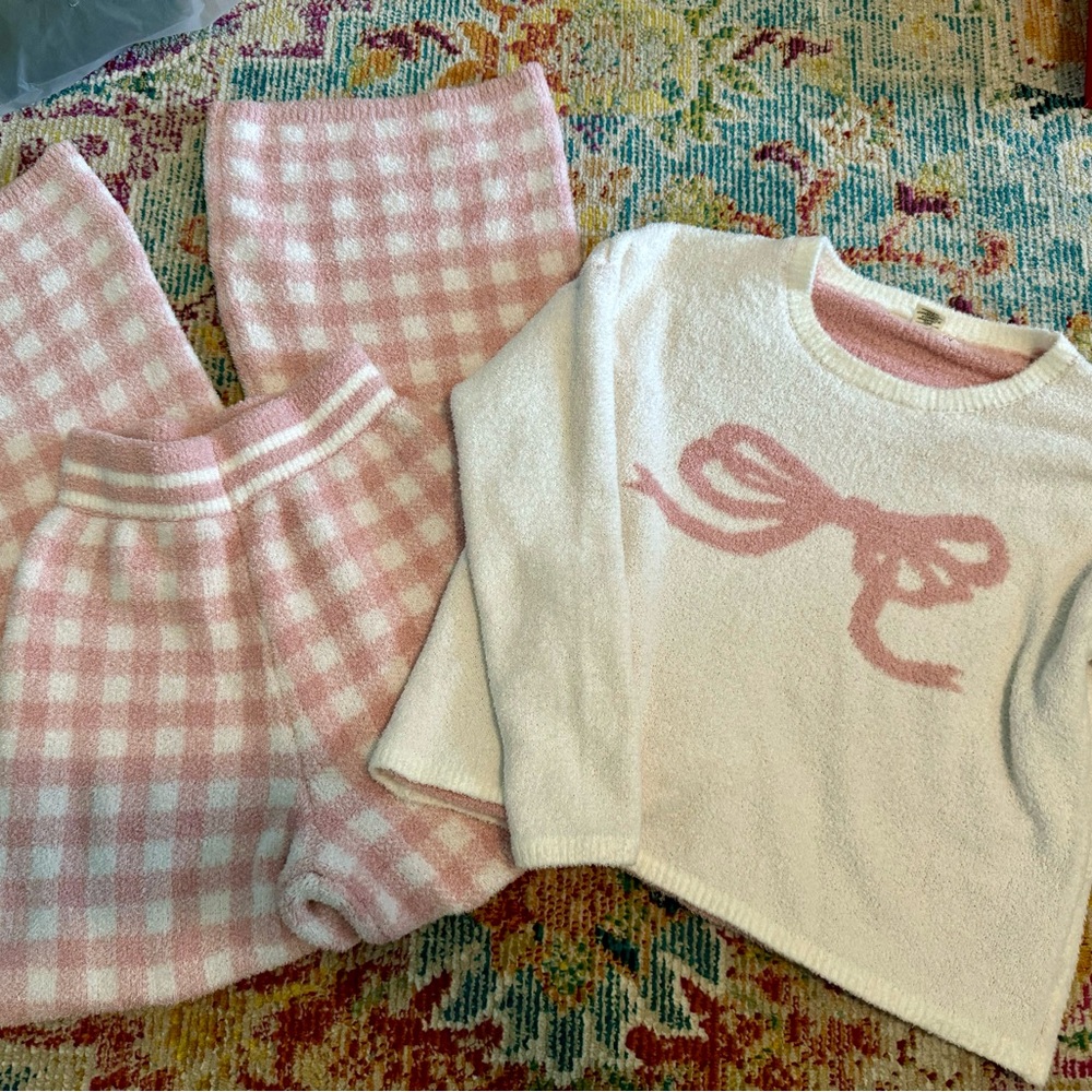Cozy Pink Checkered Women’s Set